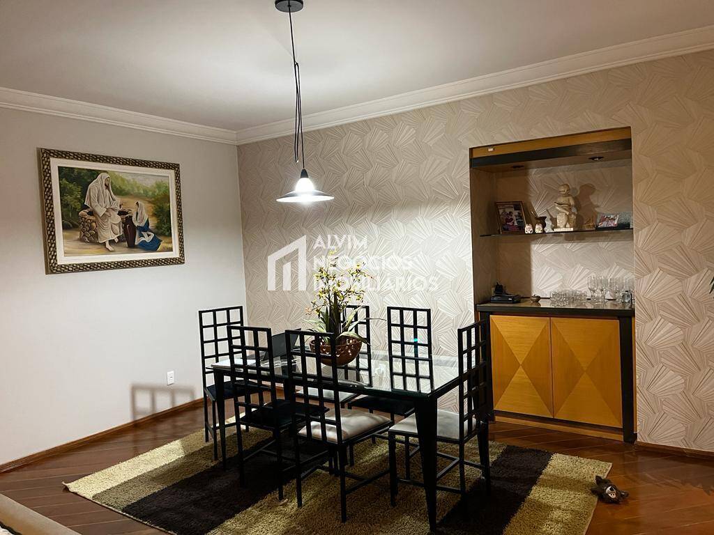 Apartamento à venda com 4 quartos, 176m² - Foto 1