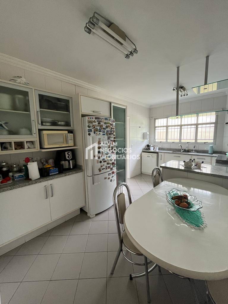 Apartamento à venda com 4 quartos, 176m² - Foto 12