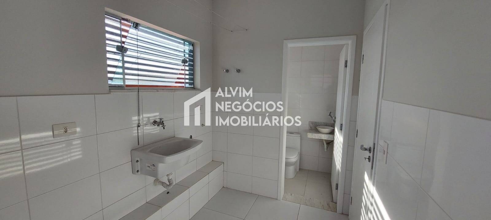 Sobrado à venda com 3 quartos, 500m² - Foto 25