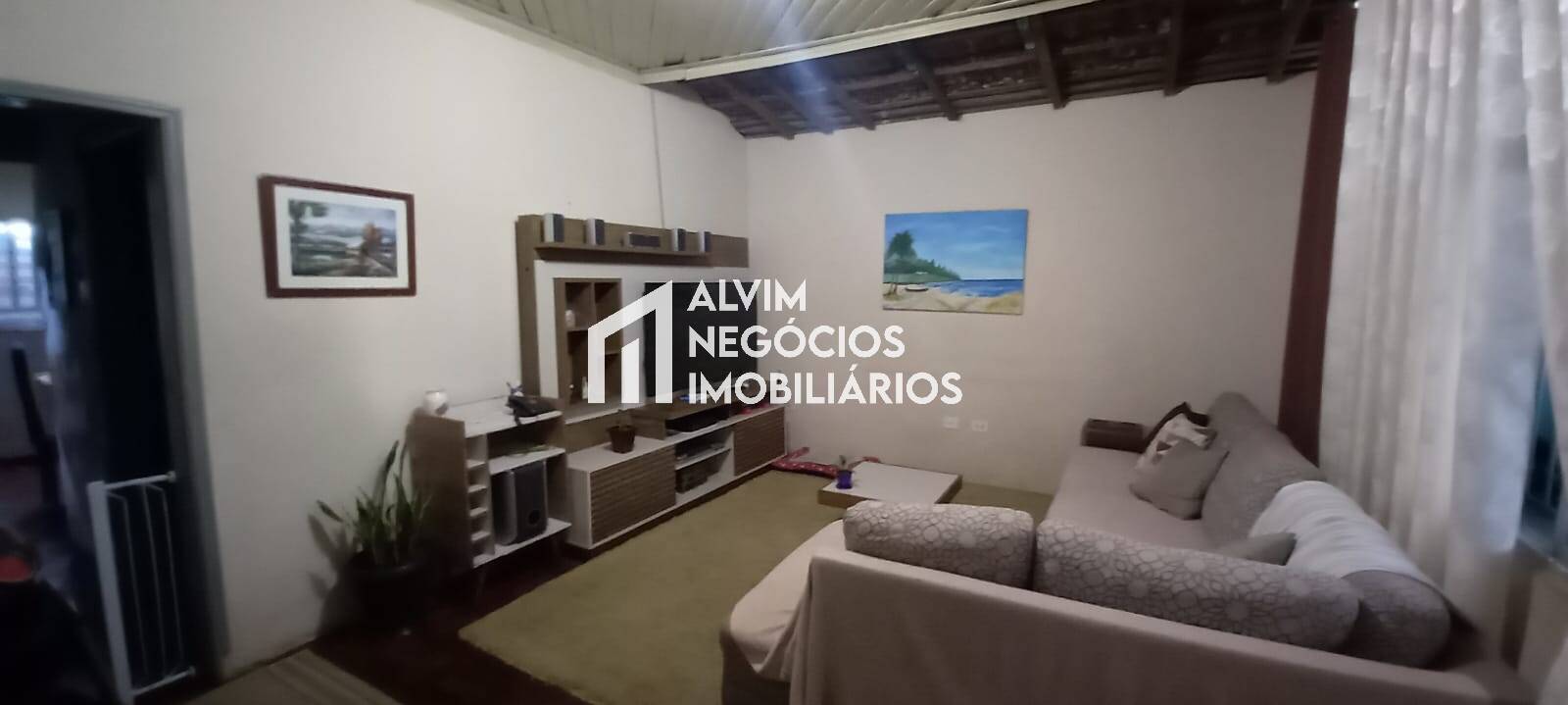 Casa, 4 quartos, 260 m² - Foto 1