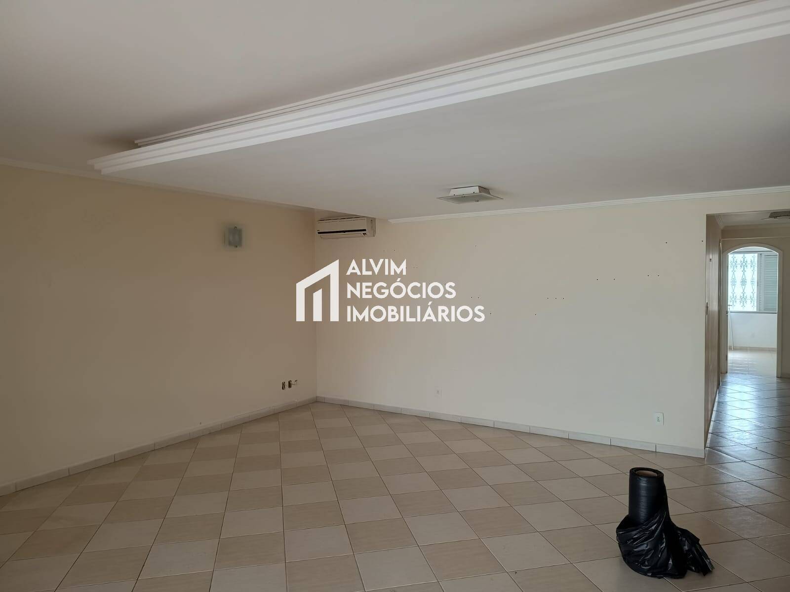 Casa, 4 quartos, 240 m² - Foto 19