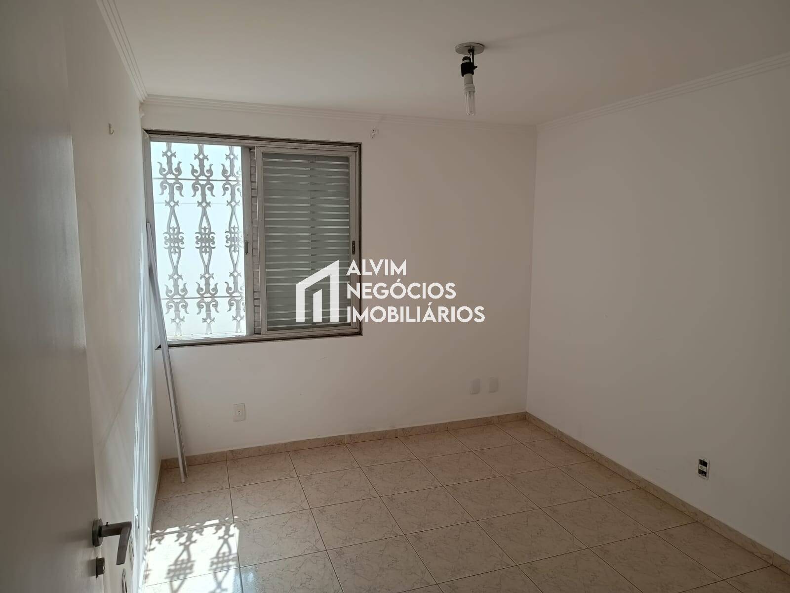 Casa, 4 quartos, 240 m² - Foto 31