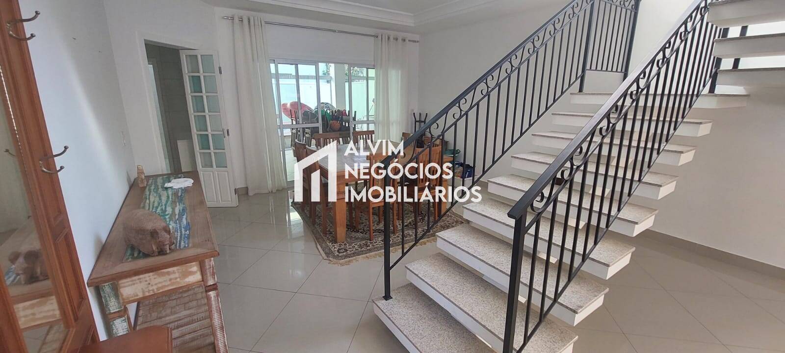 Sobrado, 4 quartos, 250 m² - Foto 2