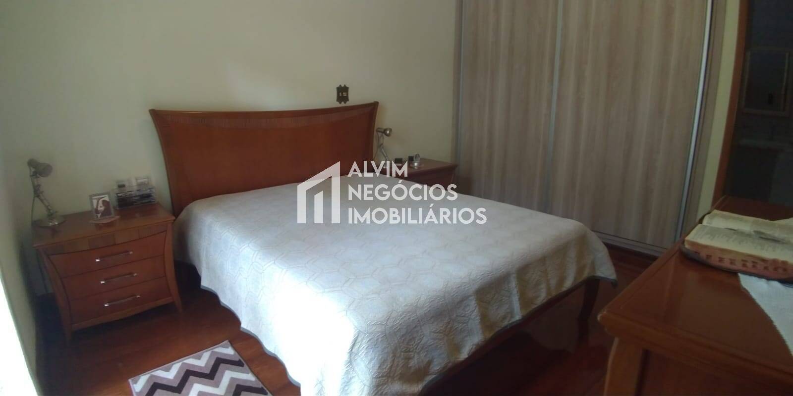 Sobrado à venda com 3 quartos, 450m² - Foto 18