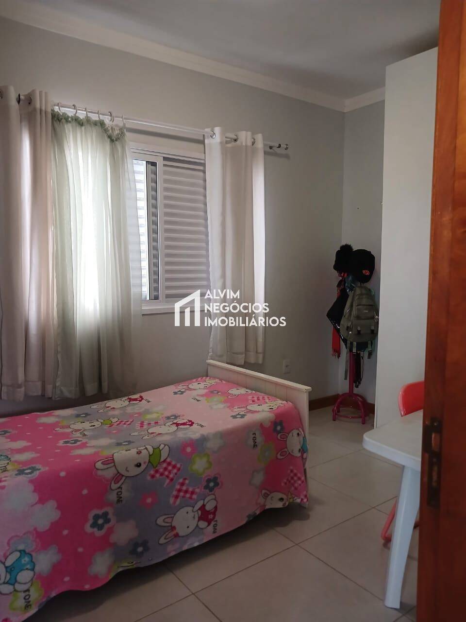 Casa, 3 quartos, 209 m² - Foto 15