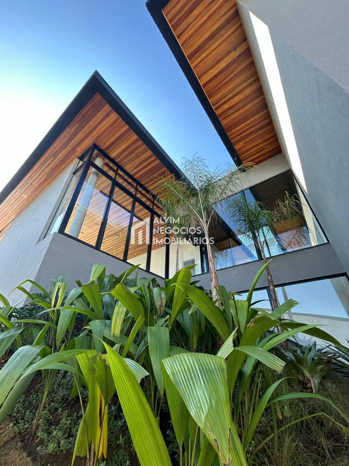 Sobrado à venda com 2 quartos, 600m² - Foto 8