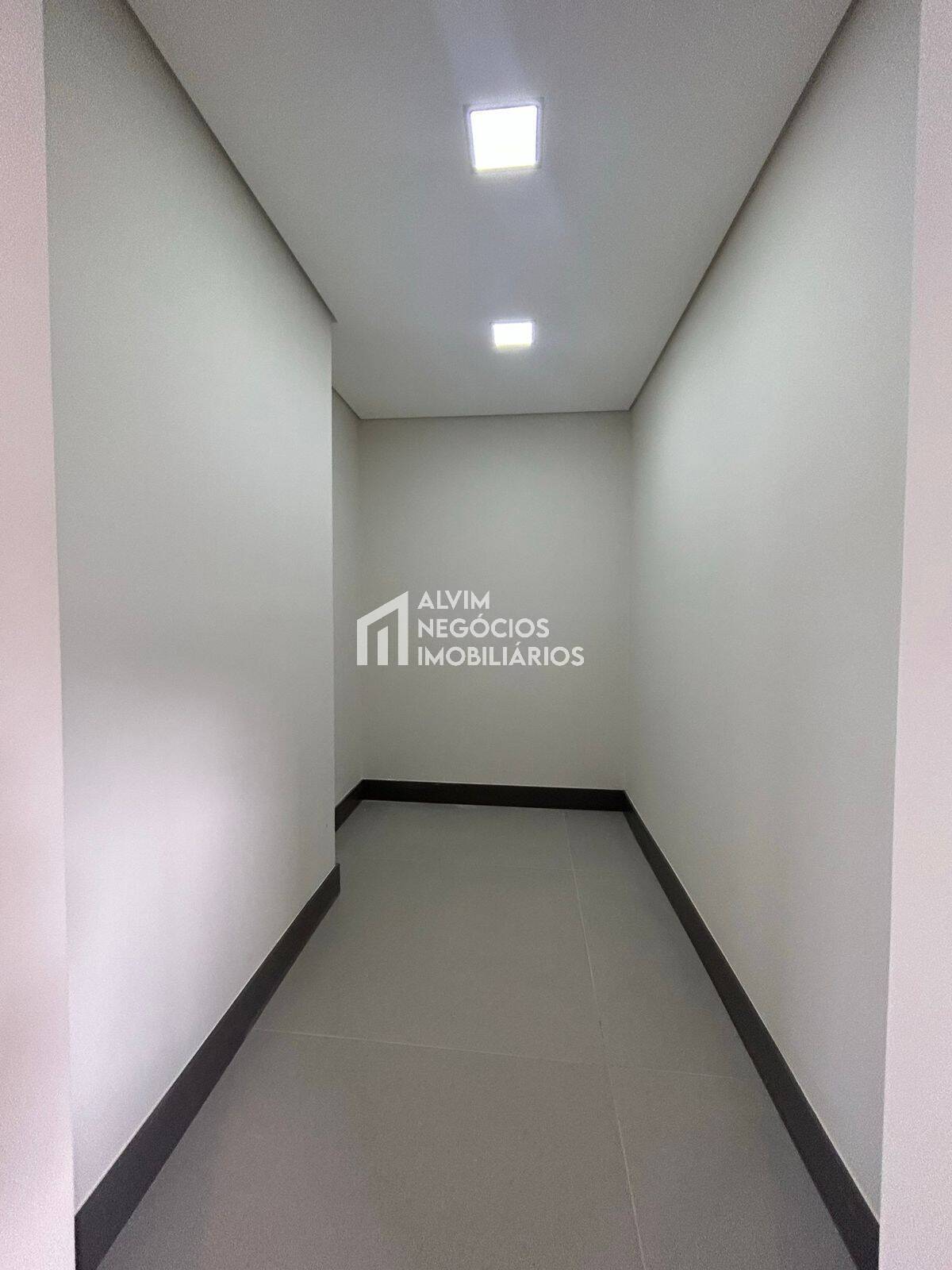 Sobrado à venda com 2 quartos, 600m² - Foto 15