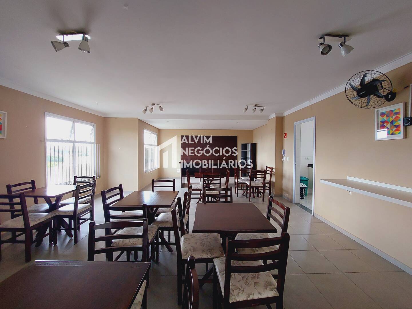 Apartamento à venda com 2 quartos, 60m² - Foto 38