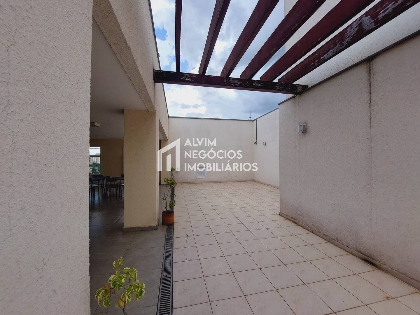 Apartamento à venda com 2 quartos, 60m² - Foto 46