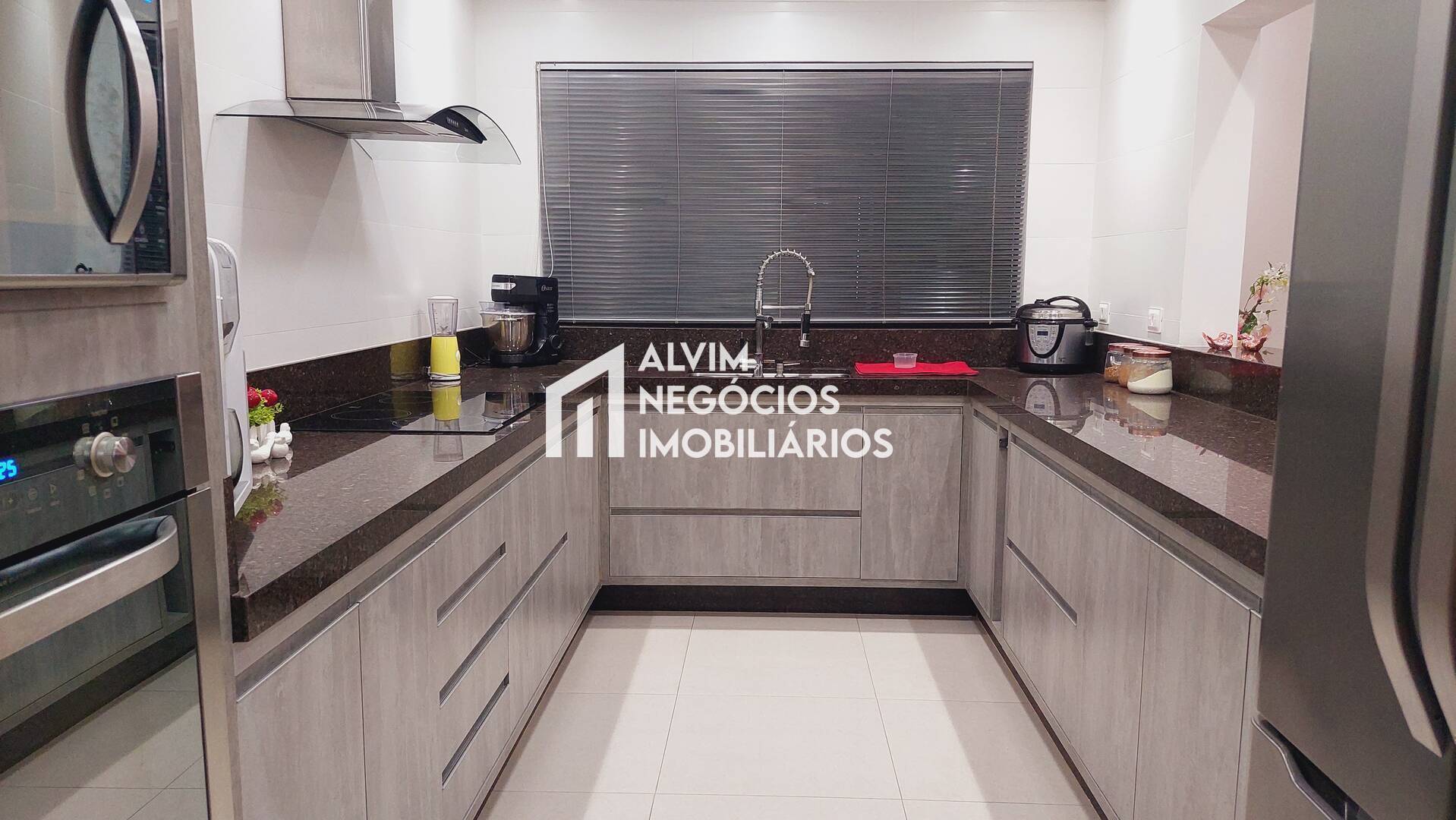 Casa, 4 quartos, 137 m² - Foto 2