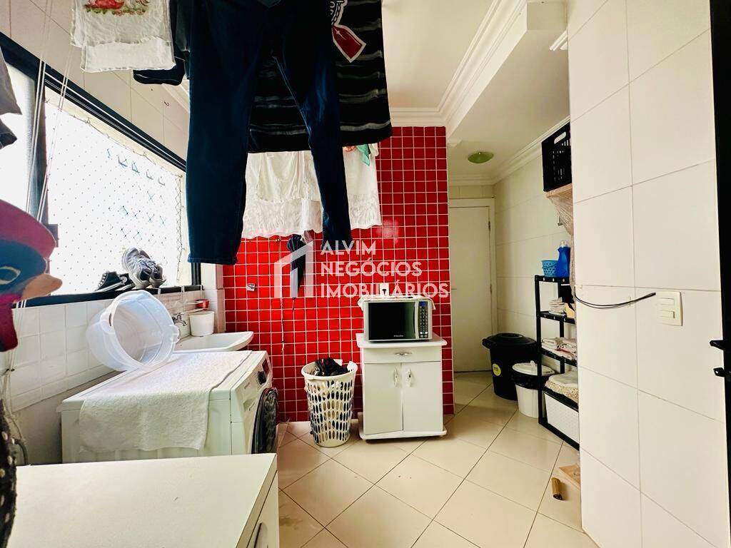 Cobertura à venda com 3 quartos, 260m² - Foto 2