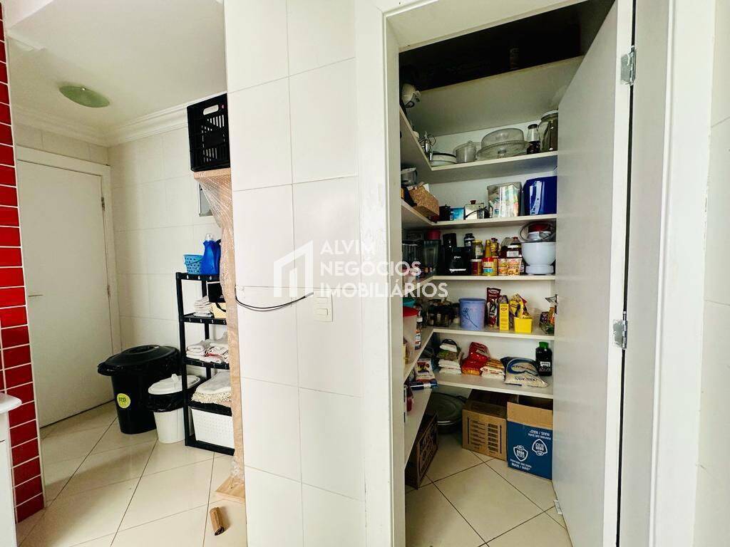 Cobertura à venda com 3 quartos, 260m² - Foto 4