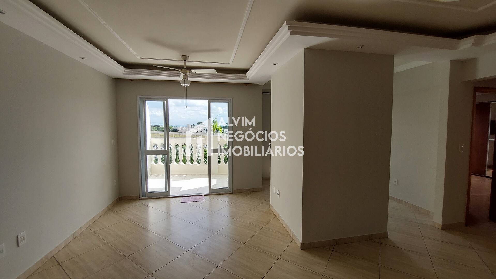 Apartamento à venda com 3 quartos, 110m² - Foto 3