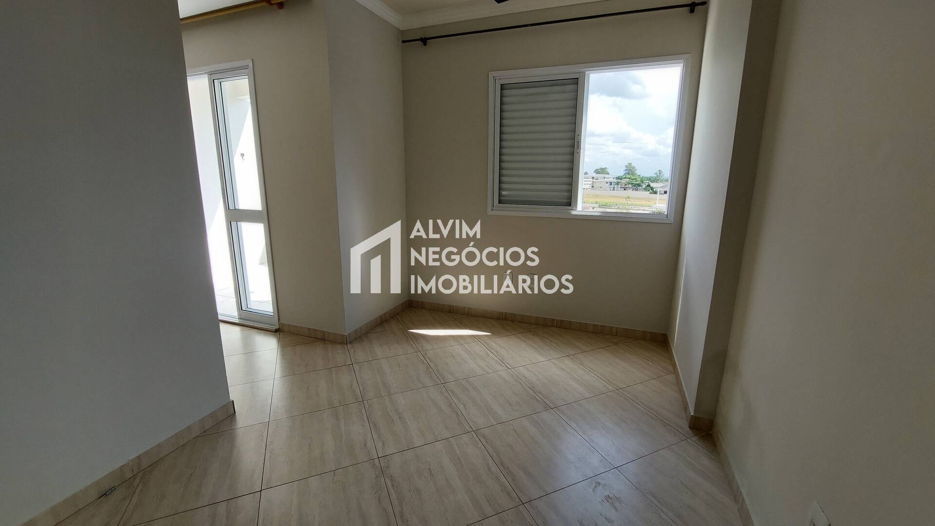 Apartamento à venda com 3 quartos, 110m² - Foto 5