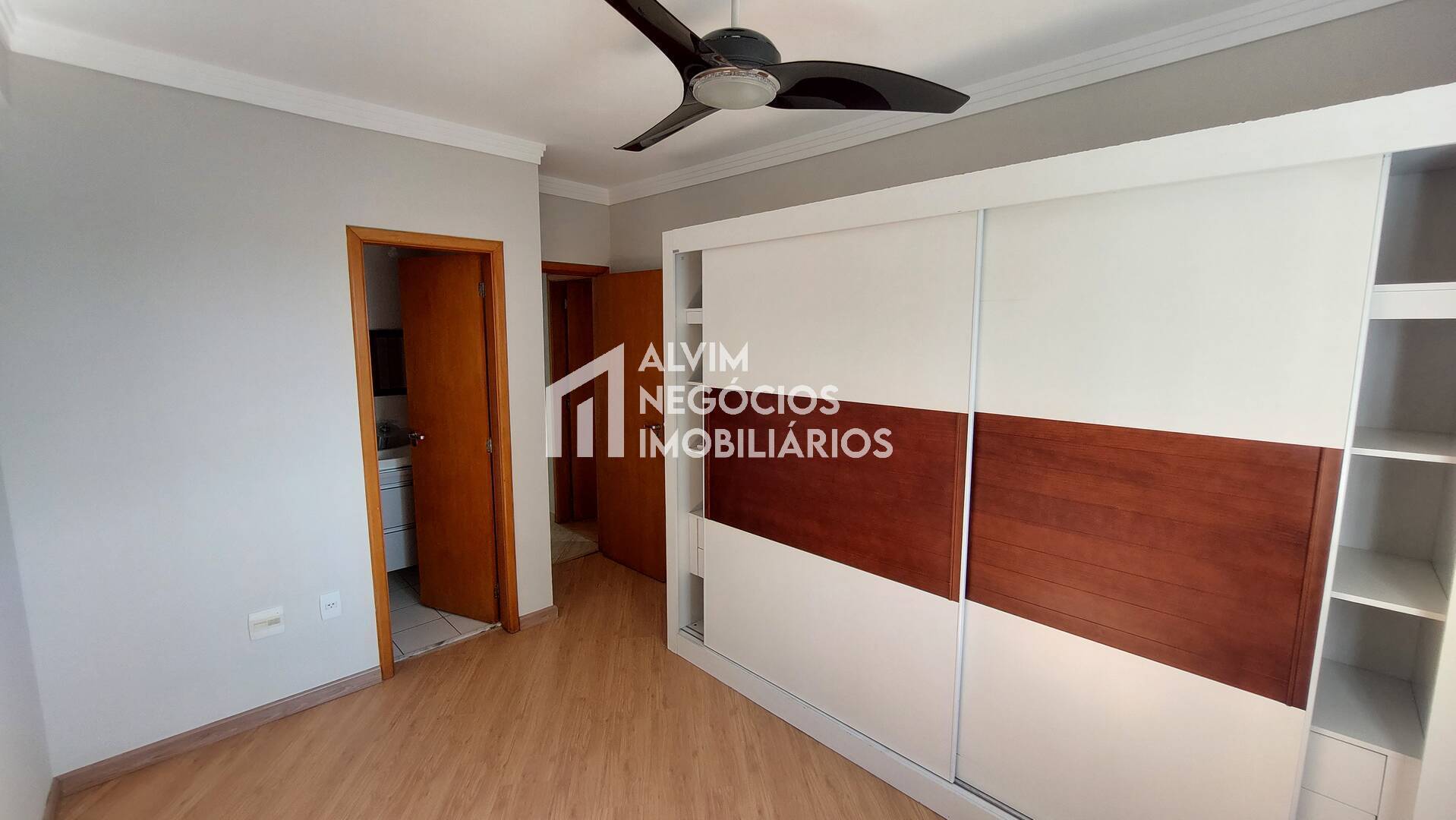 Apartamento à venda com 3 quartos, 110m² - Foto 23