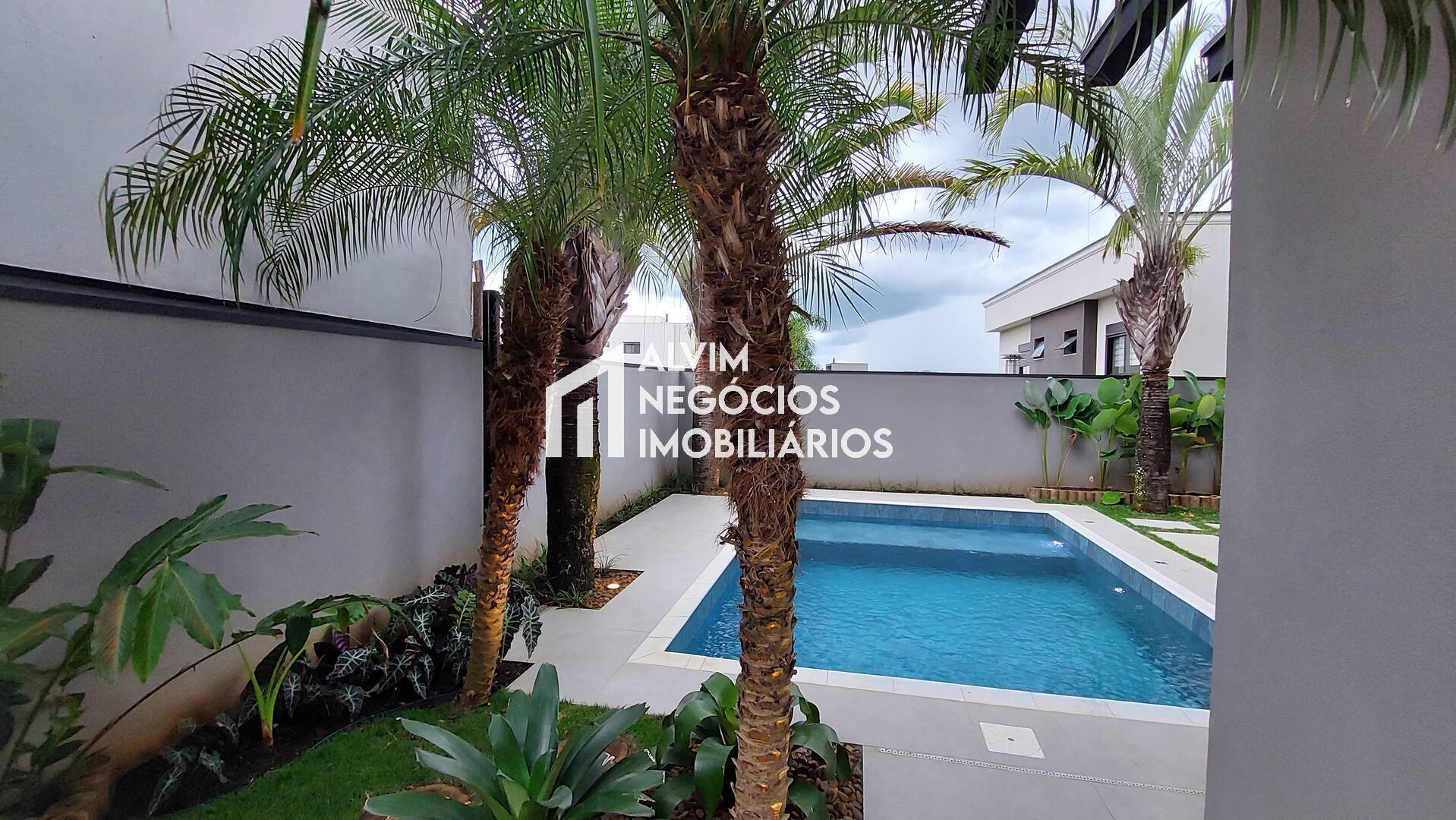 Casa, 3 quartos, 290 m² - Foto 2