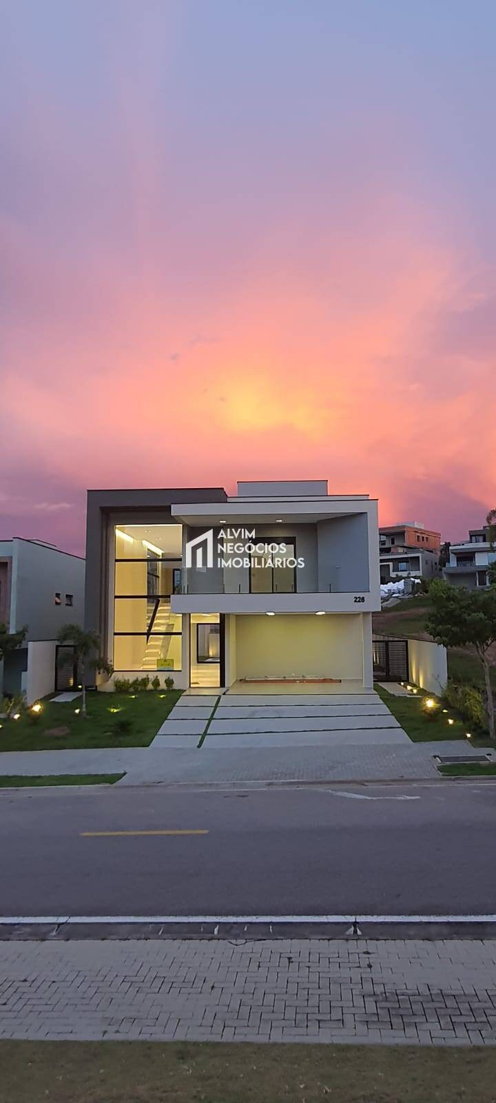 Sobrado, 5 quartos, 430 m² - Foto 2
