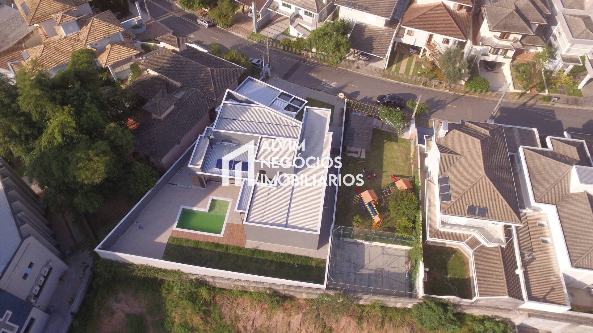 Casa, 4 quartos, 268 m² - Foto 2