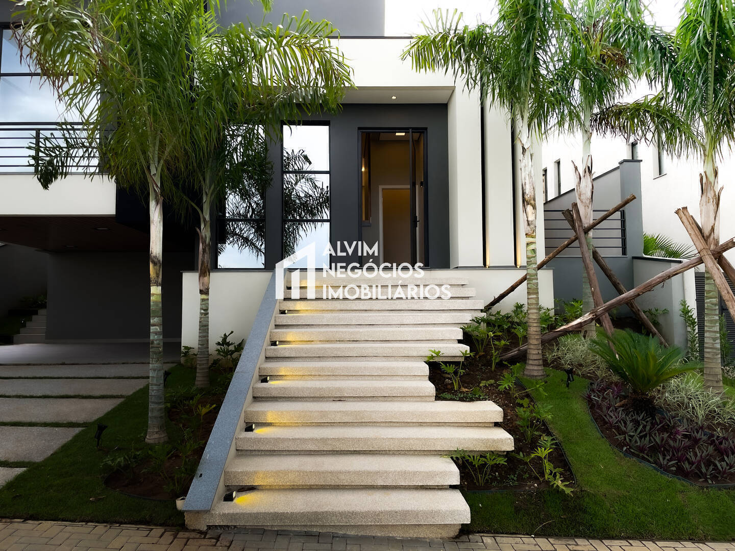 Casa, 3 quartos, 290 m² - Foto 1