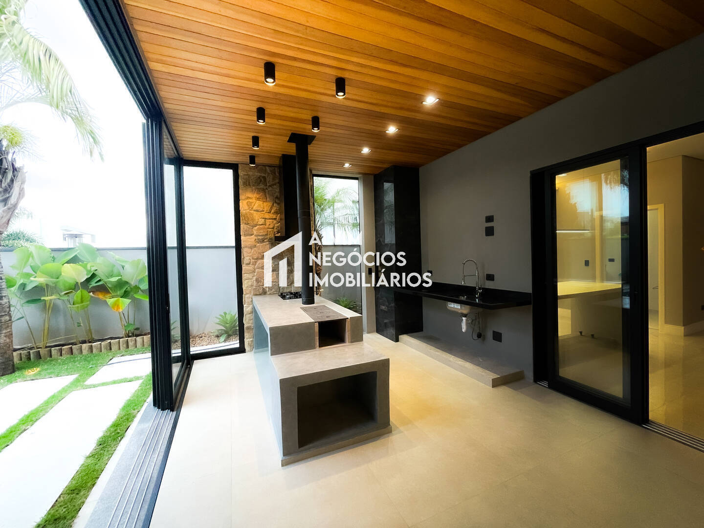 Casa, 3 quartos, 290 m² - Foto 11