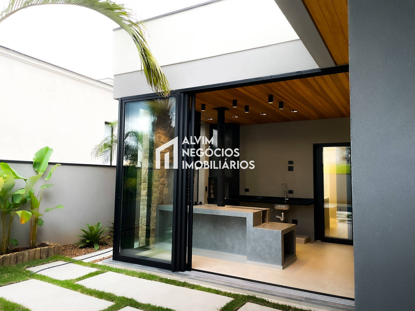 Casa, 3 quartos, 290 m² - Foto 41