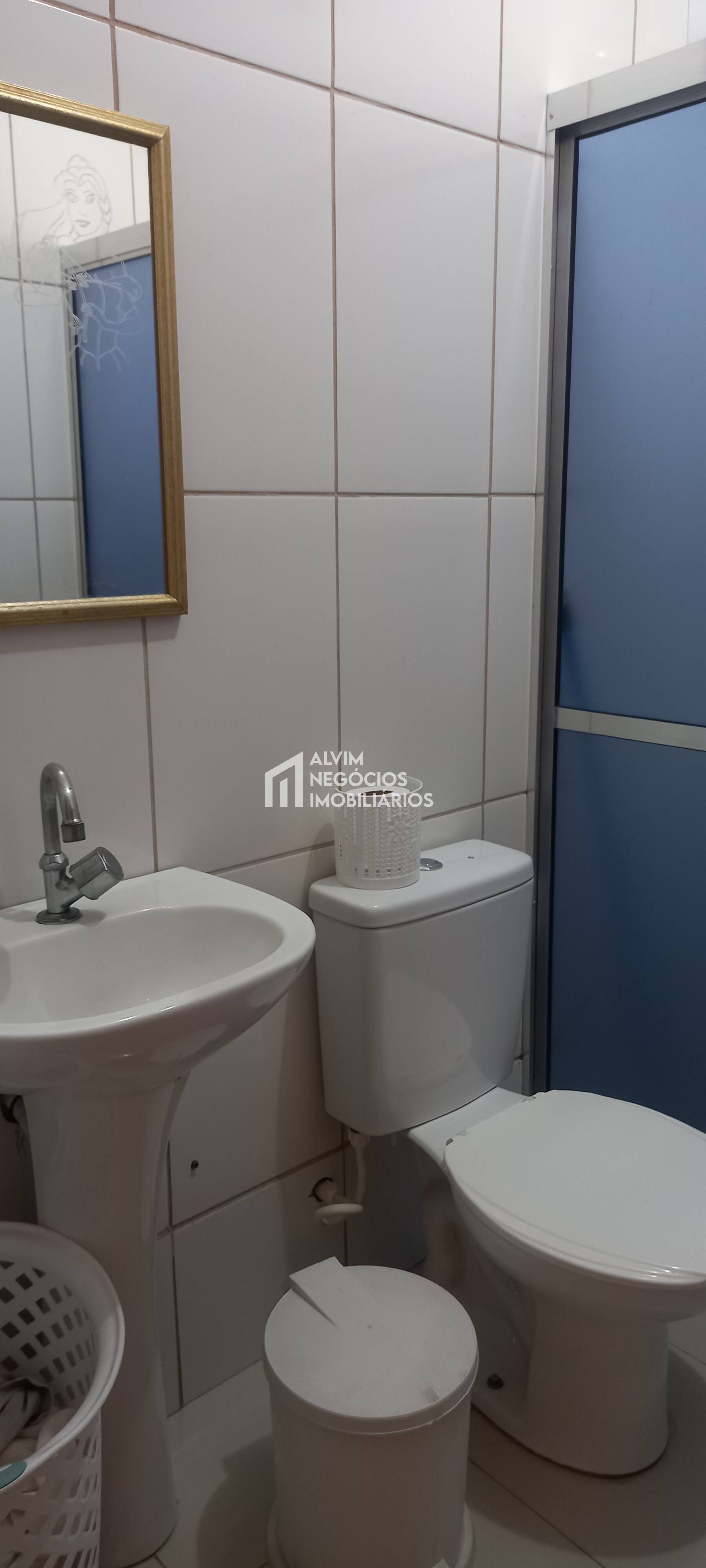 Casa à venda com 2 quartos, 70m² - Foto 5