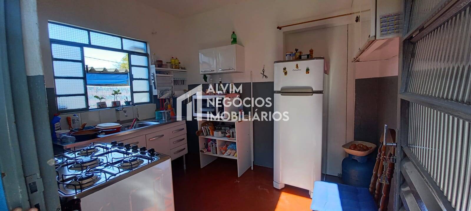 Casa à venda com 3 quartos, 385m² - Foto 9