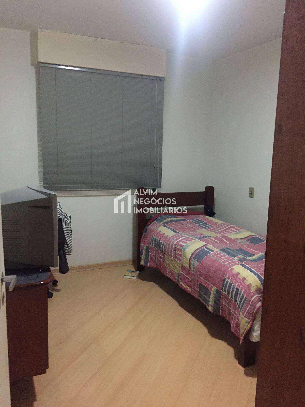 Apartamento à venda com 3 quartos, 120m² - Foto 3