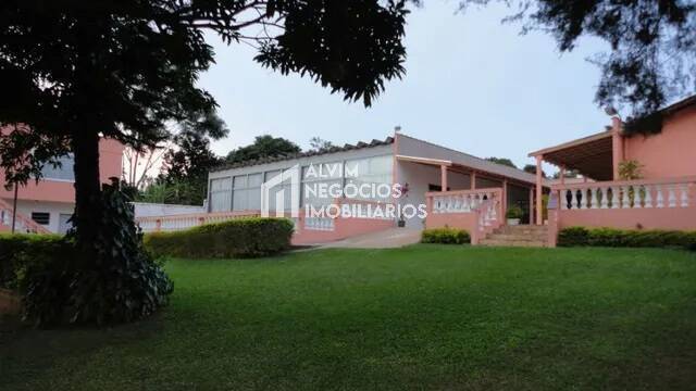 Chácara à venda com 2 quartos, 310m² - Foto 1