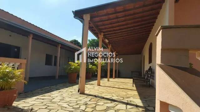 Chácara à venda com 2 quartos, 310m² - Foto 9