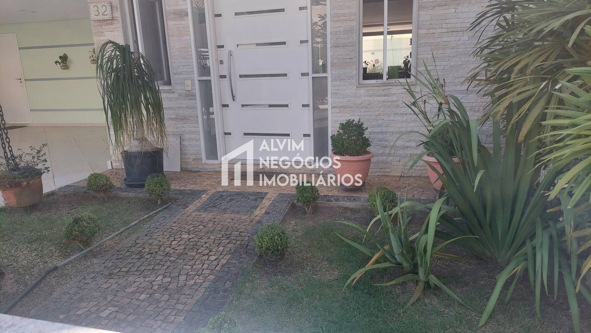 Sobrado à venda com 5 quartos, 314m² - Foto 3