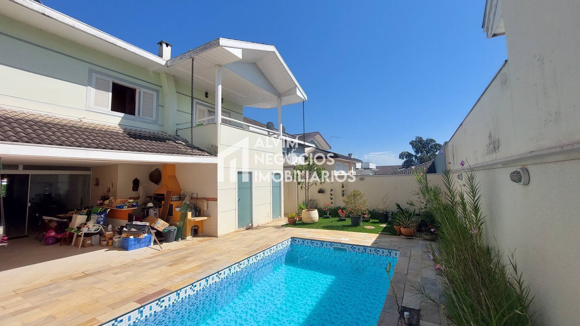Sobrado à venda com 5 quartos, 314m² - Foto 2