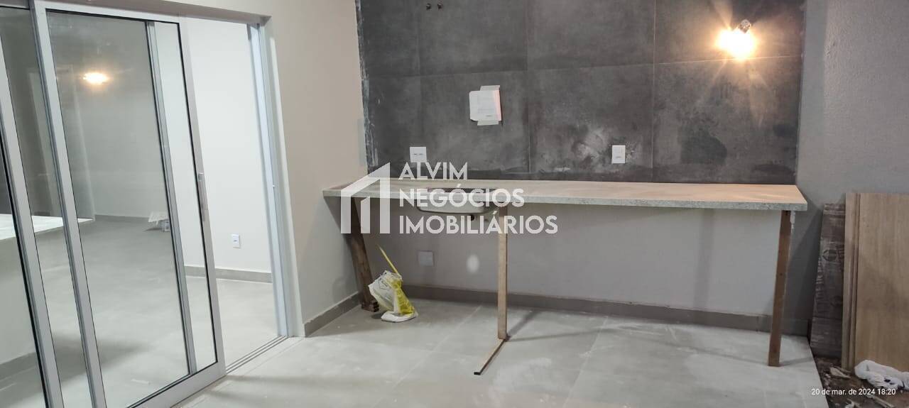 Casa à venda com 3 quartos, 151m² - Foto 2