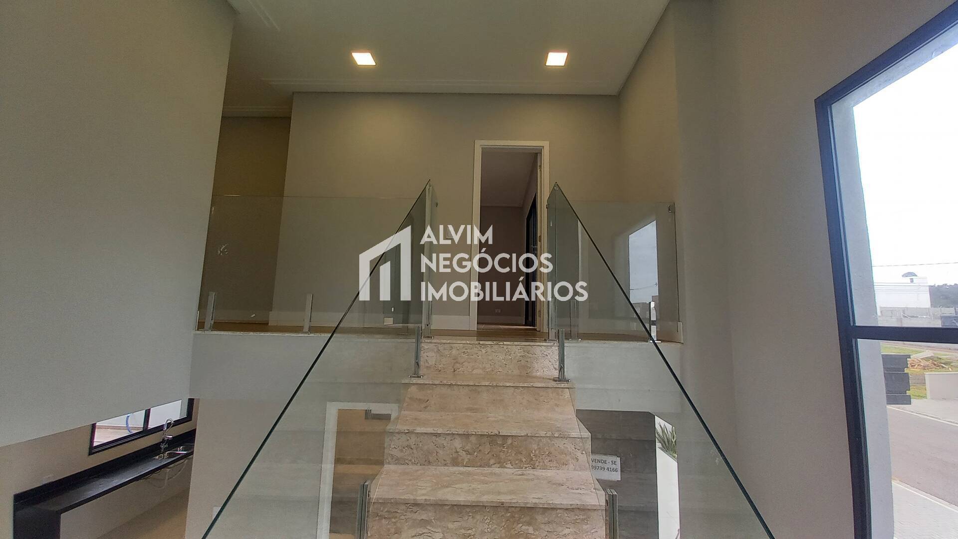 Sobrado à venda com 3 quartos, 350m² - Foto 4