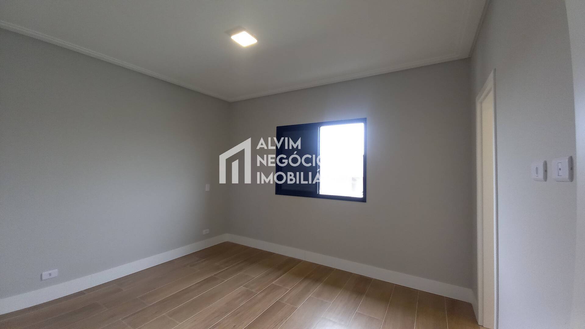 Sobrado à venda com 3 quartos, 350m² - Foto 9