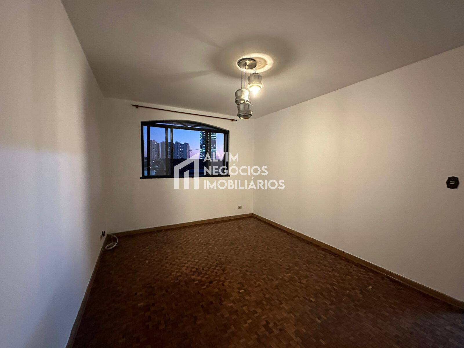 Sobrado à venda com 5 quartos, 400m² - Foto 6