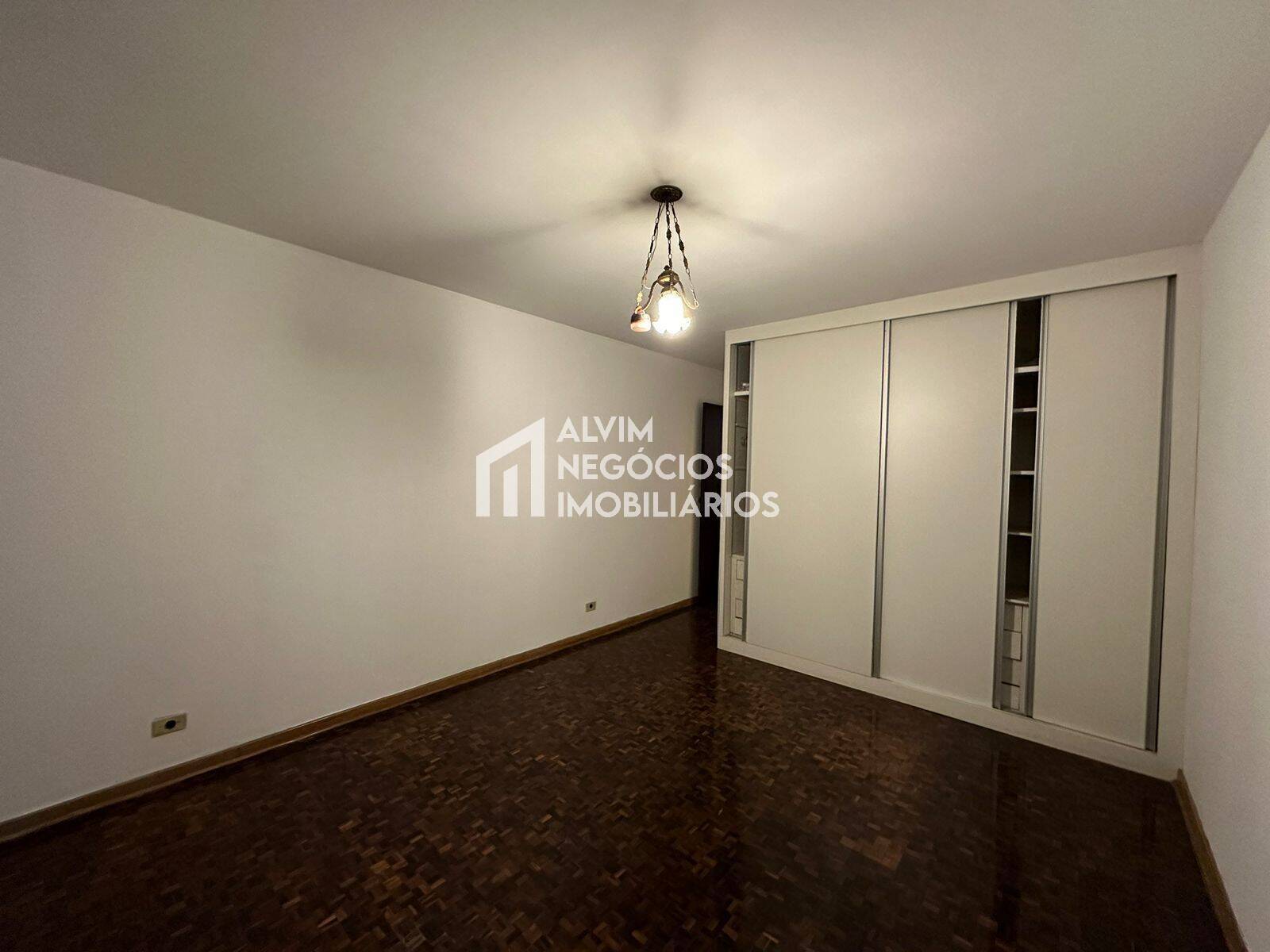 Sobrado à venda com 5 quartos, 400m² - Foto 10