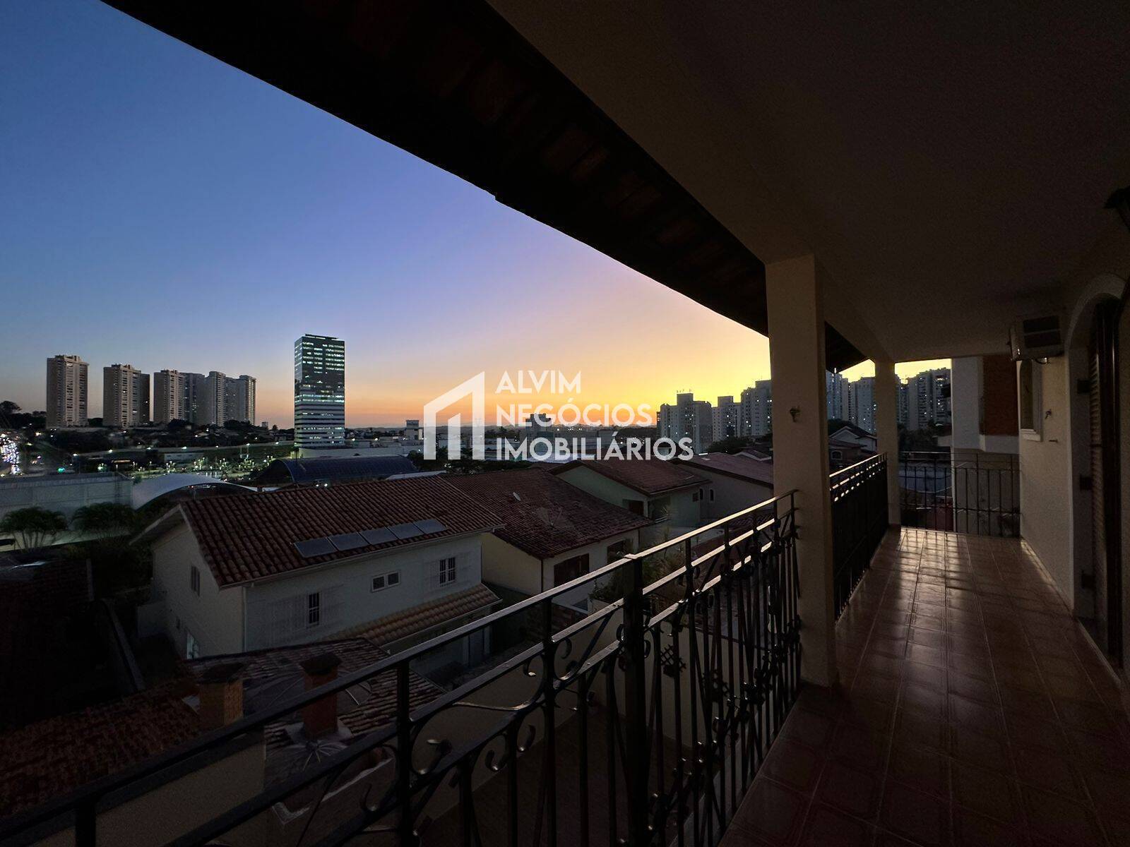 Sobrado à venda com 5 quartos, 400m² - Foto 17