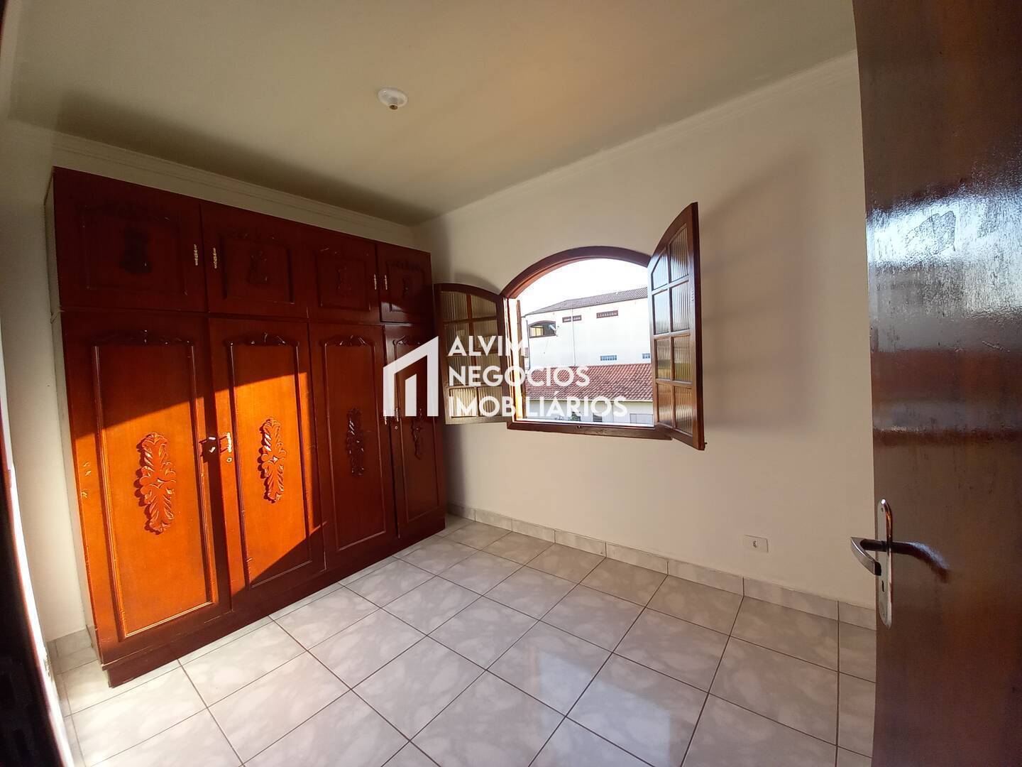 Sobrado, 4 quartos, 188460 m² - Foto 6
