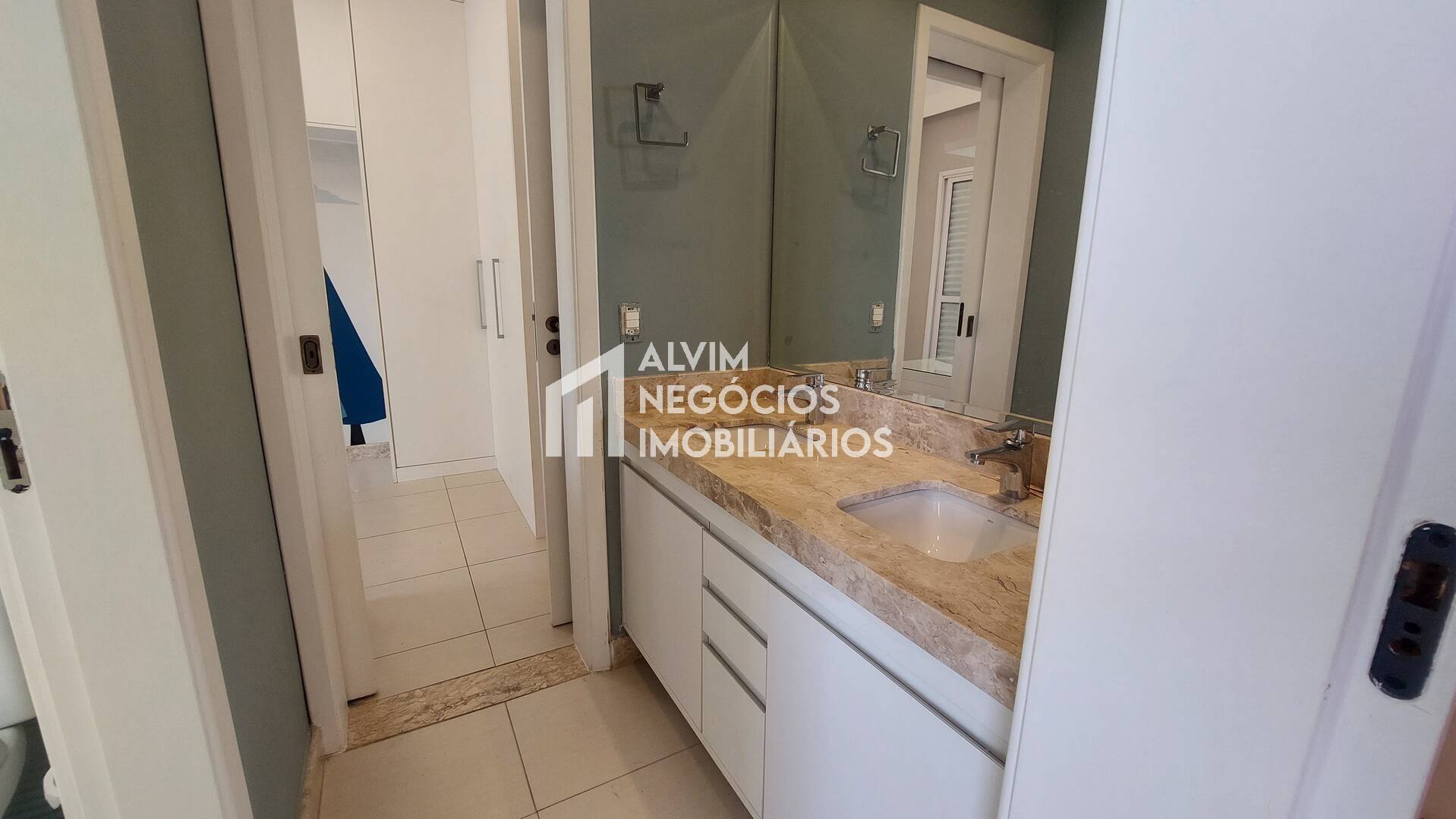 Apartamento à venda com 3 quartos, 110m² - Foto 4