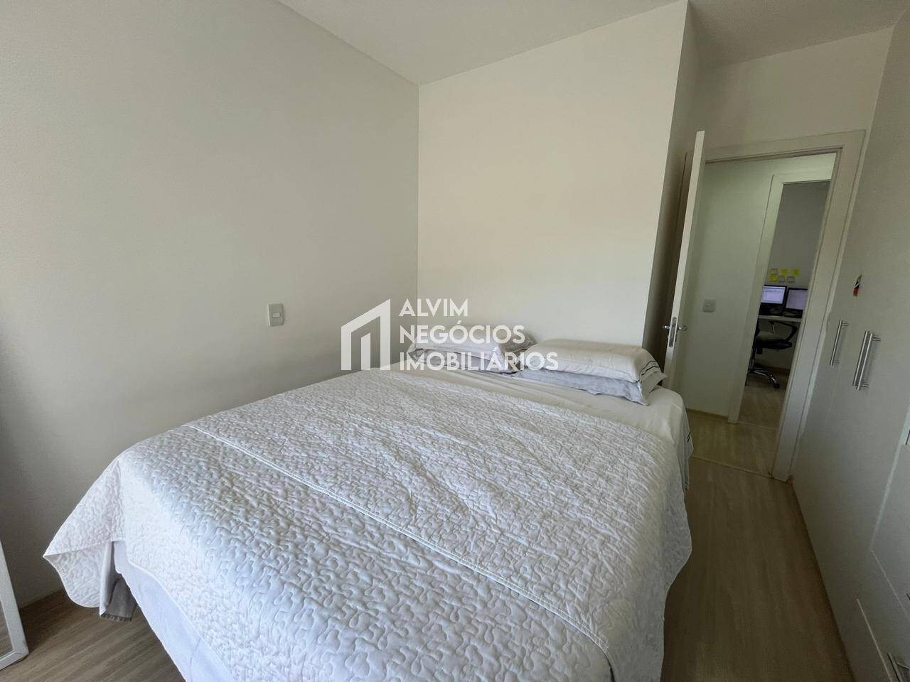 Apartamento à venda com 3 quartos, 114m² - Foto 14