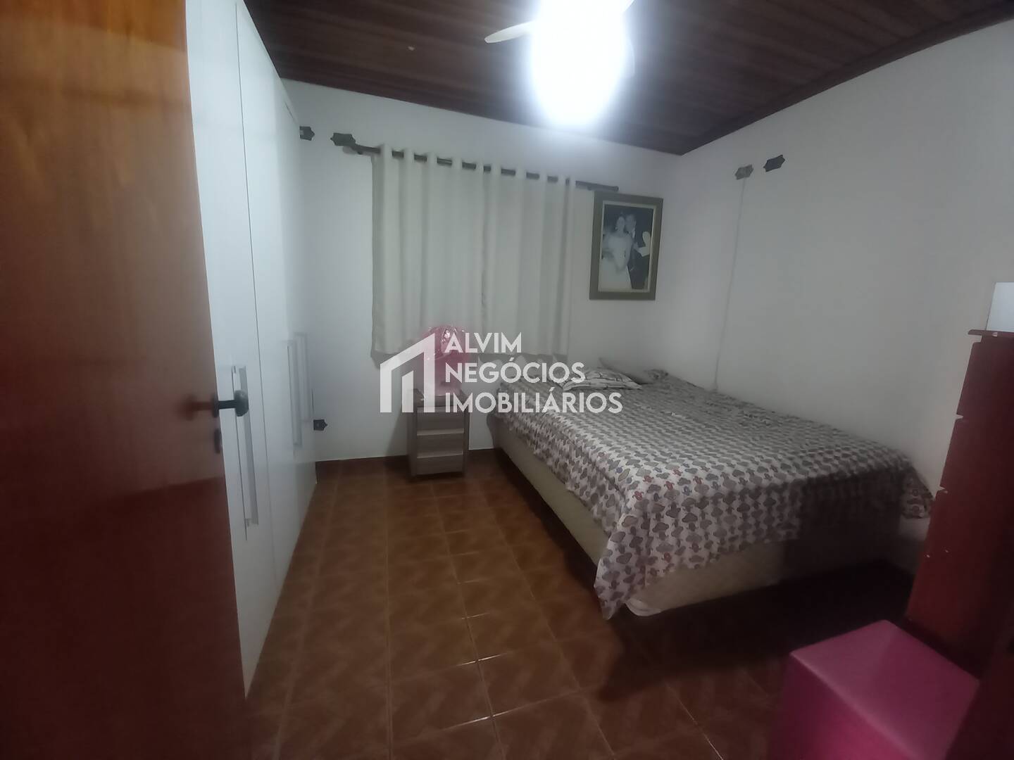 Casa à venda com 6 quartos, 461m² - Foto 9