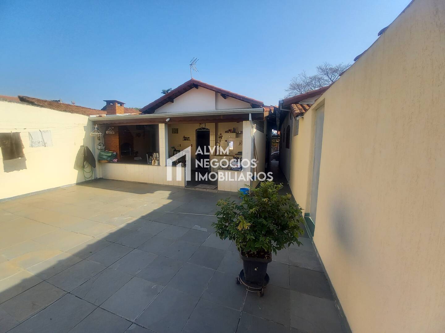 Casa à venda com 6 quartos, 461m² - Foto 2
