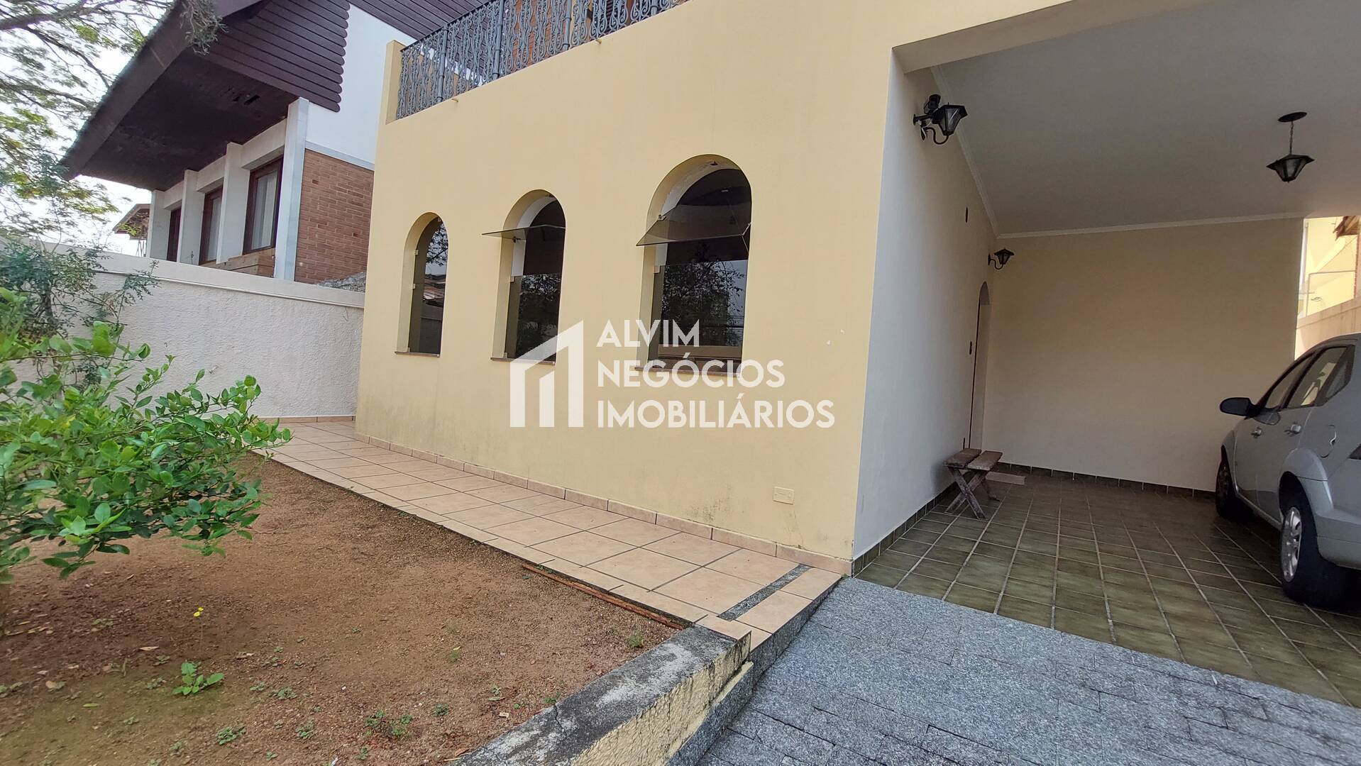 Sobrado à venda com 4 quartos, 270m² - Foto 3