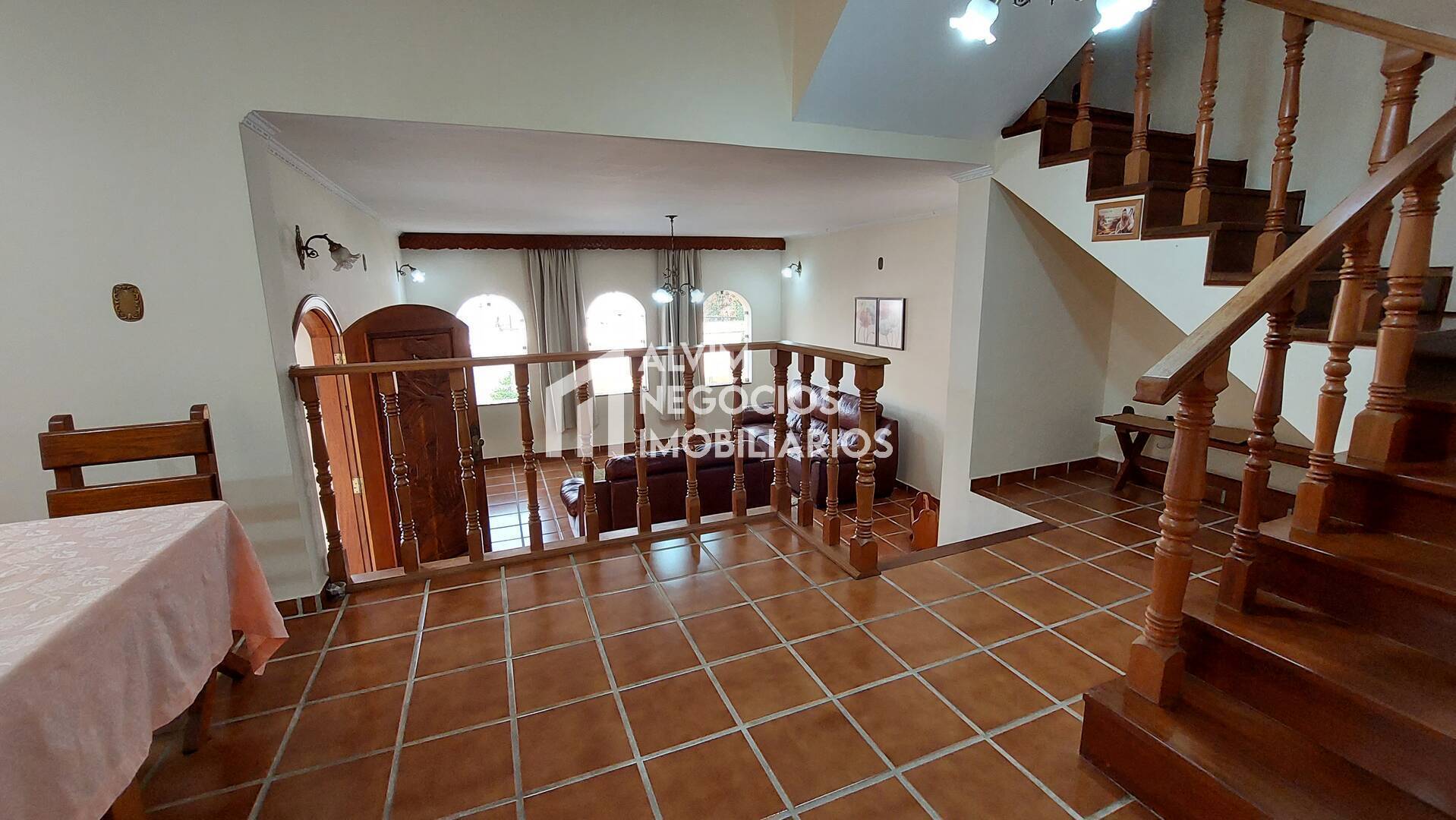 Sobrado à venda com 4 quartos, 270m² - Foto 4