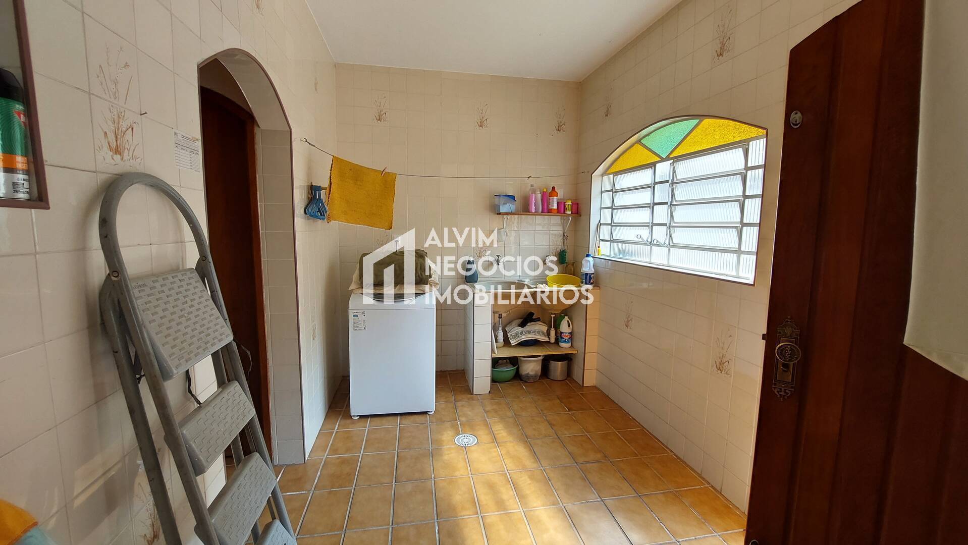 Sobrado à venda com 4 quartos, 270m² - Foto 9