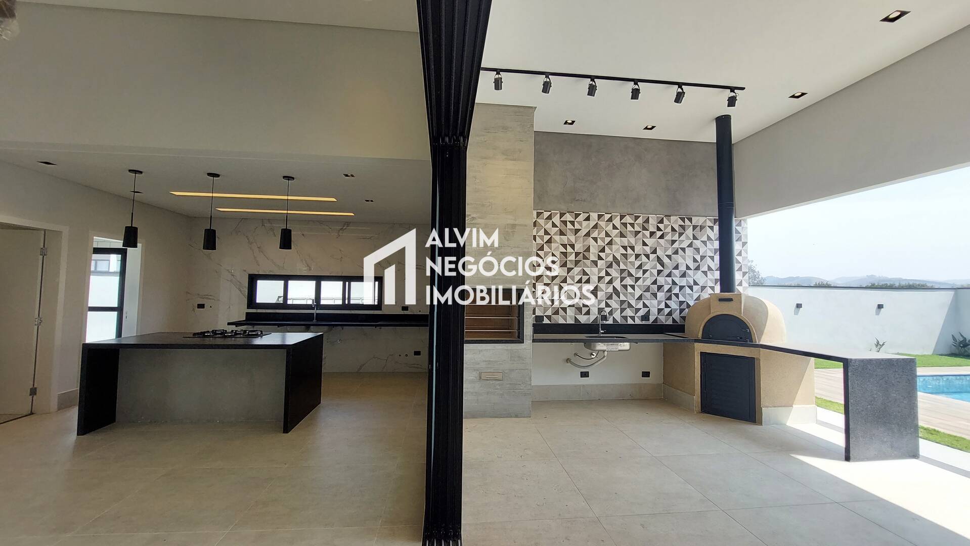 Casa, 4 quartos, 290 m² - Foto 4