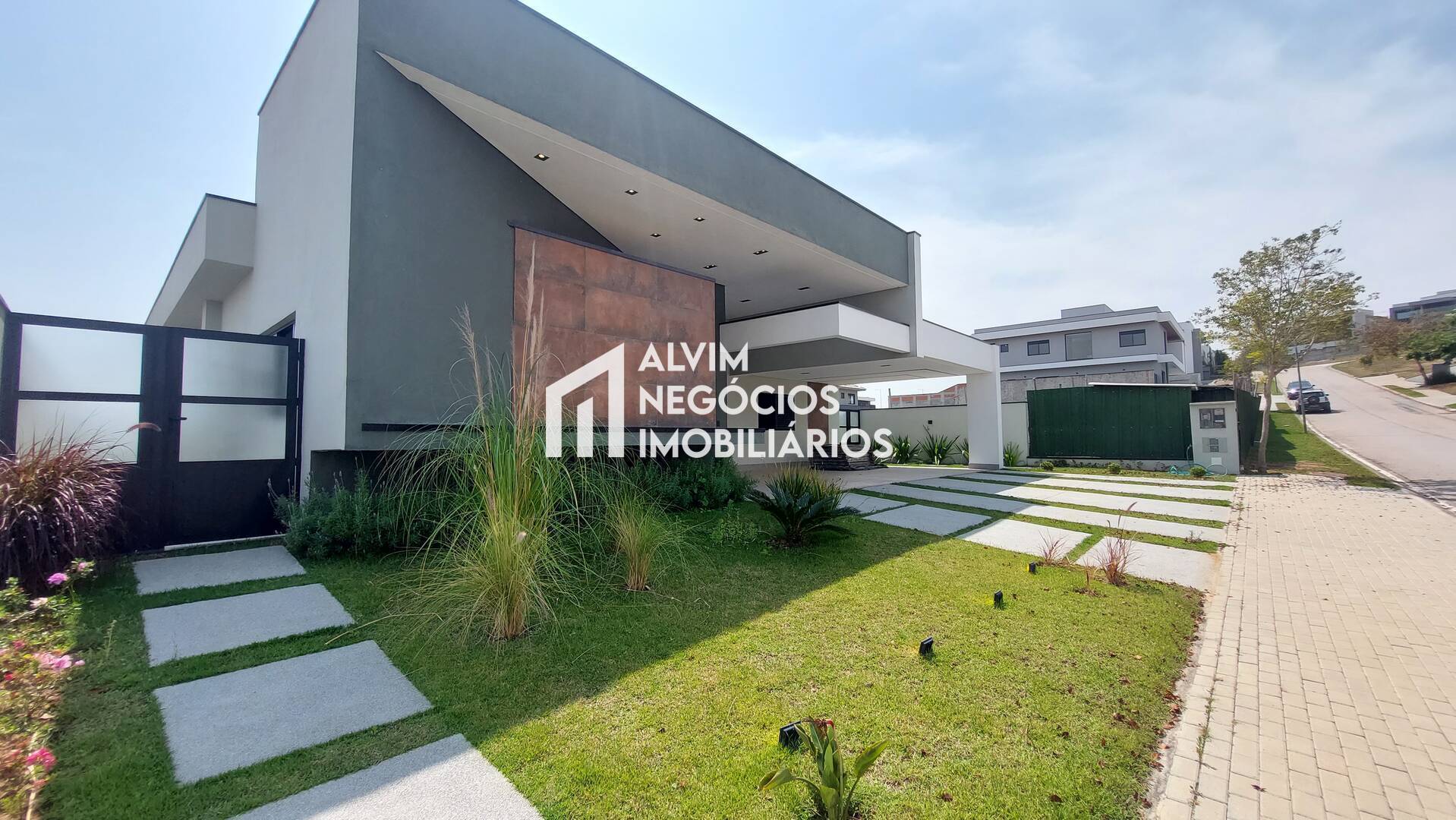 Casa, 4 quartos, 290 m² - Foto 1