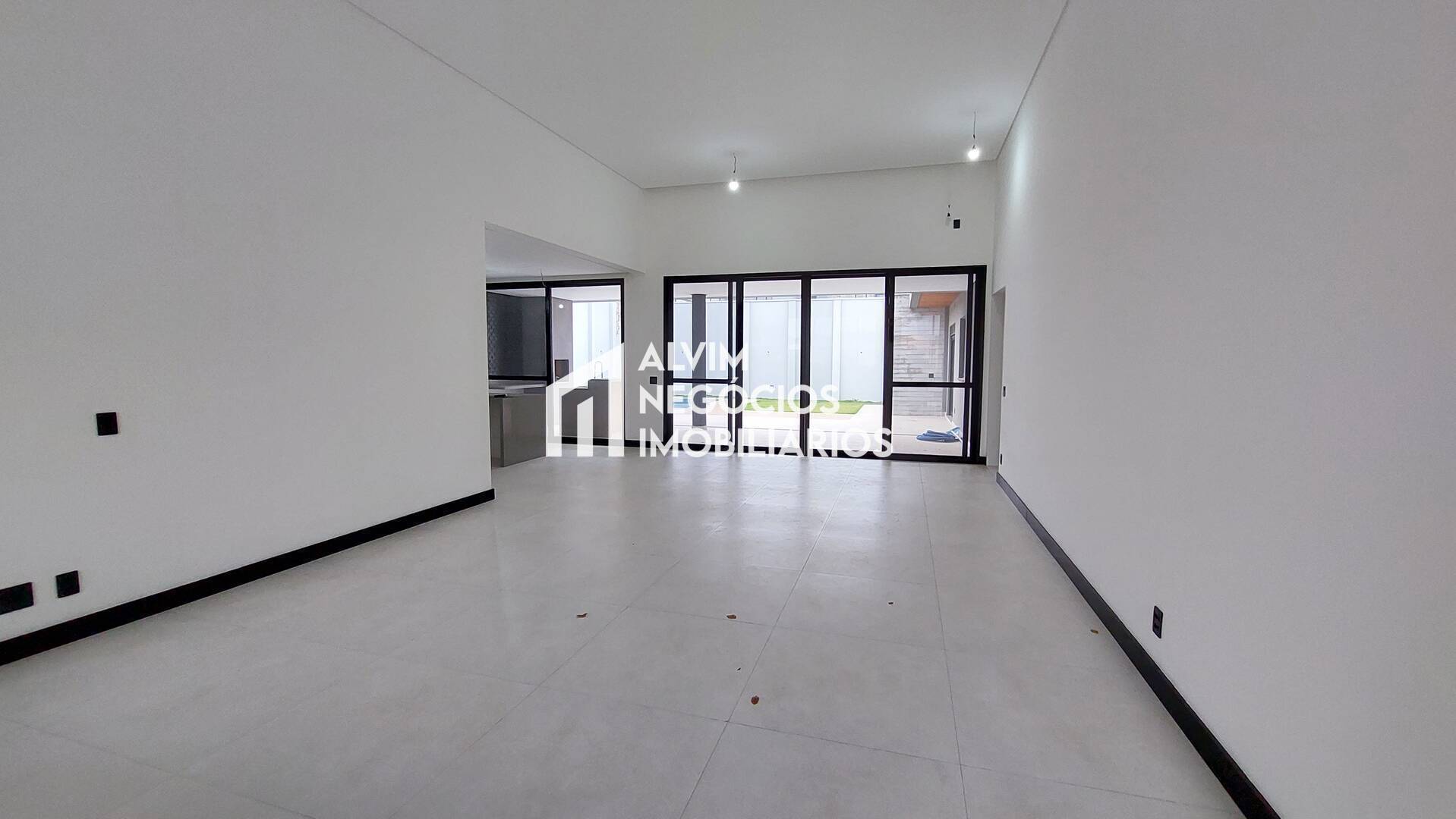 Casa, 4 quartos, 300 m² - Foto 4