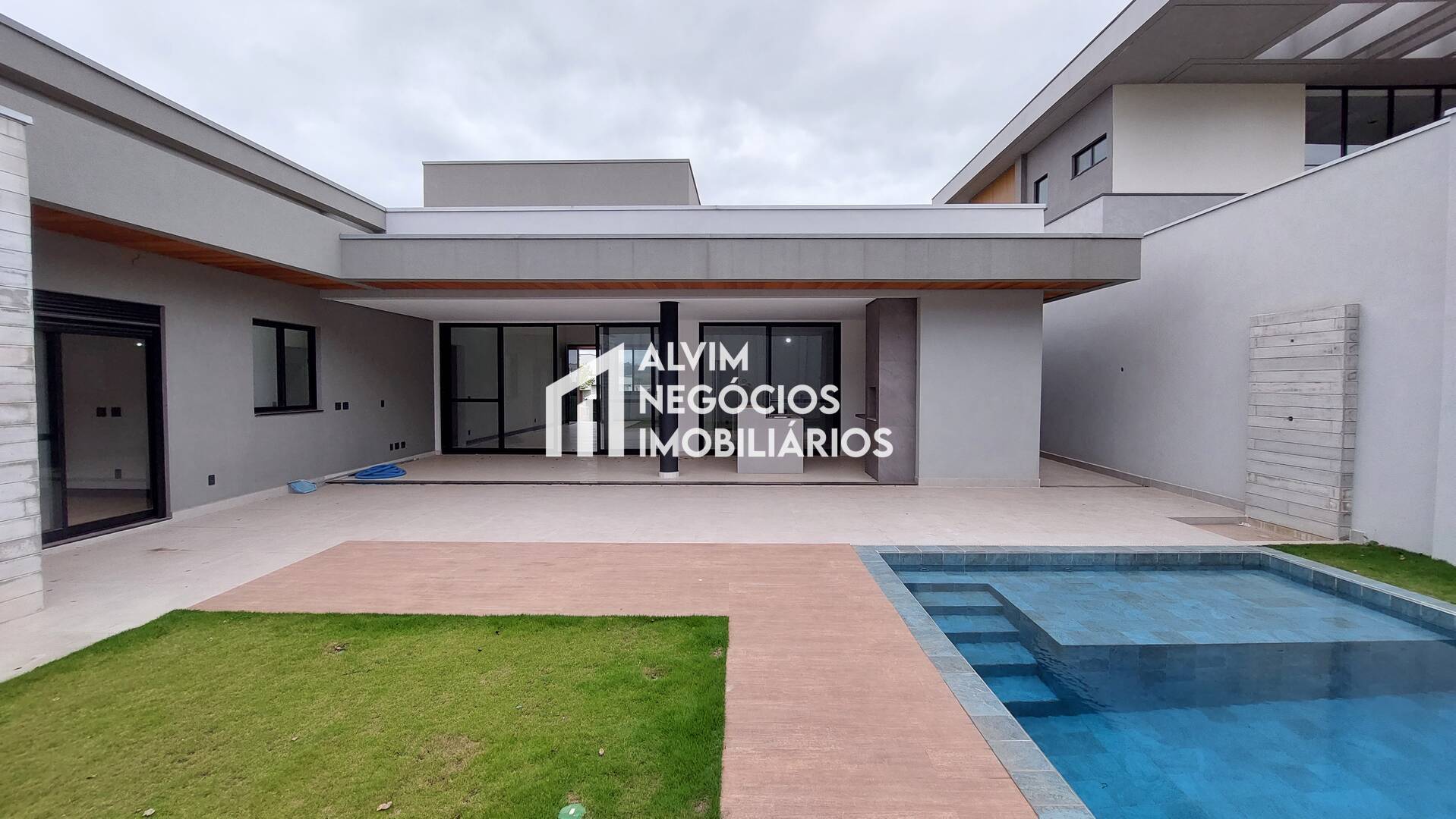 Casa, 4 quartos, 300 m² - Foto 2